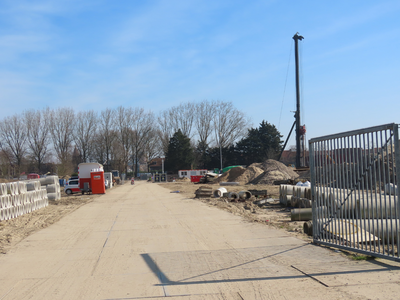 912516 Gezicht op de start van de bouw van de duurzame, autovrije wijk 'Merwede' in de Merwedekanaalzone, vanaf de ...